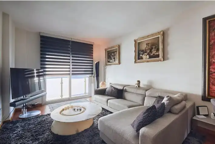 Sala d'estar de Pis en venda en Barcelona amb Aire condicionat, Calefacció i Parquet
