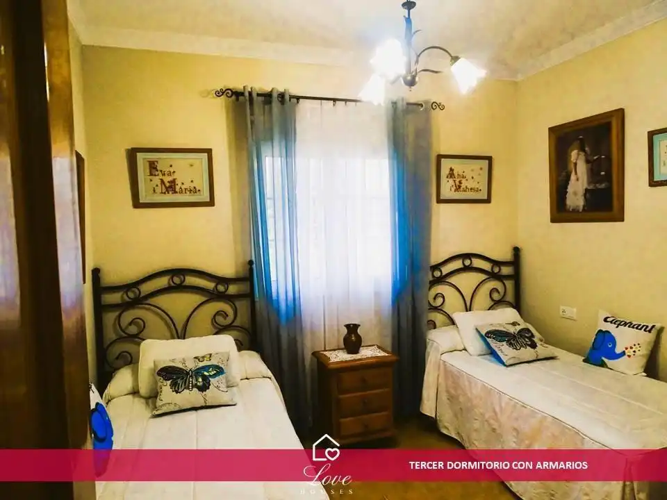 Bedroom of Houses for sale in Chiclana de la Frontera  with Air Conditioner, Heating and Private garden
