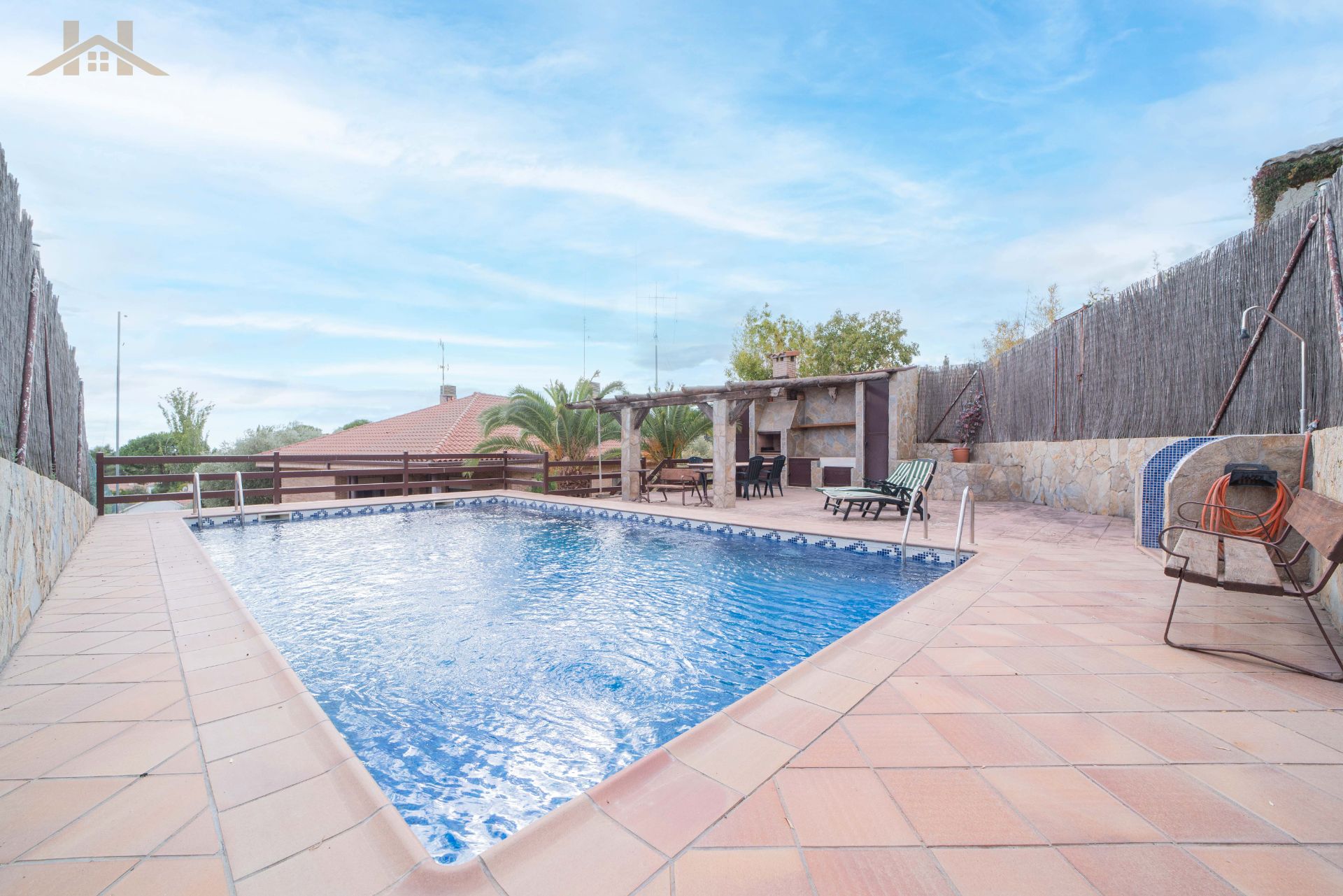 Piscina de Casa o xalet en venda en Arroyomolinos (Madrid) amb Jardí privat, Terrassa i Piscina