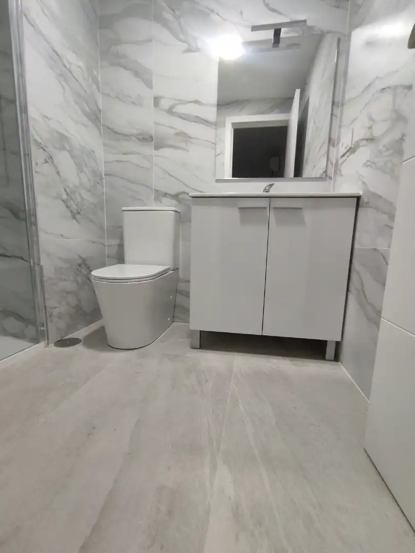 Baño de Piso en venta en Alcázar de San Juan con Aire acondicionado y Terraza