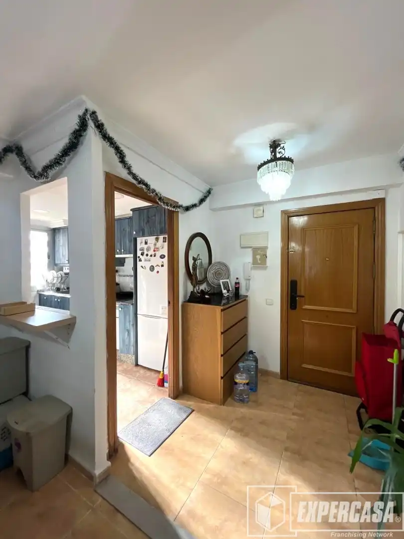 Flat for sale in Valencia  with Air Conditioner