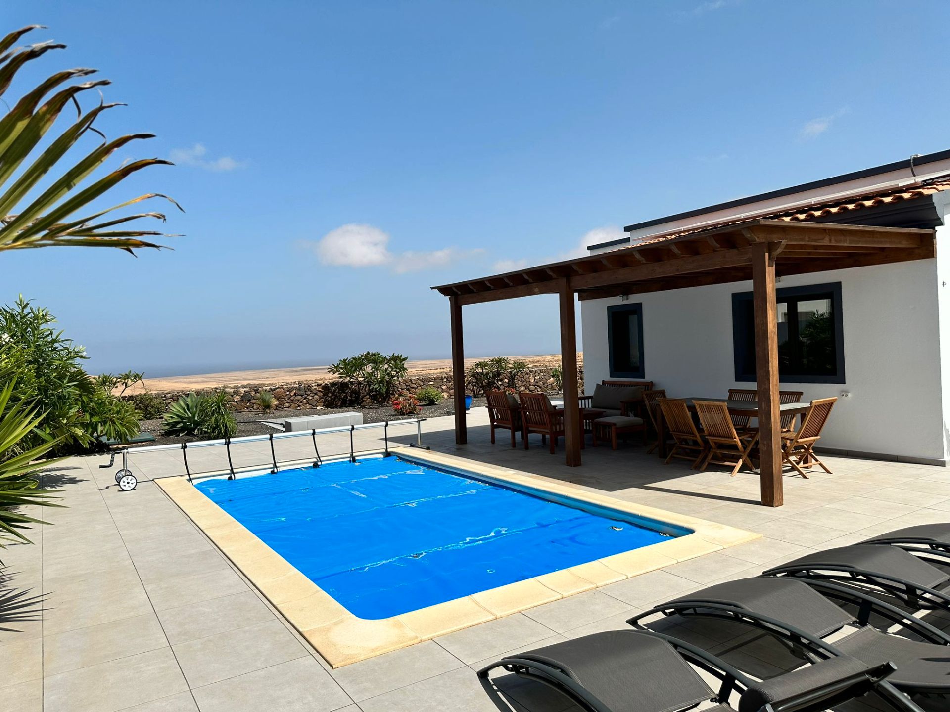Terrassa de Casa o xalet en venda en La Oliva amb Aire condicionat, Jardí privat i Terrassa