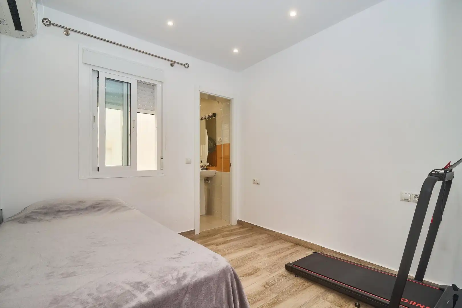 Apartament amb terrassa en venda a Puerto Deportivo, imagen 18