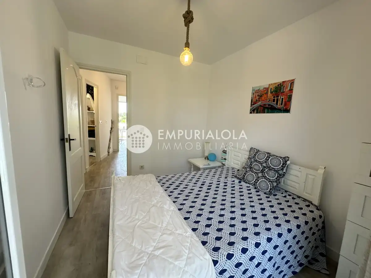 Habitación de Casa o chalet en venta en Empuriabrava con Aire acondicionado, Piscina y Amueblado