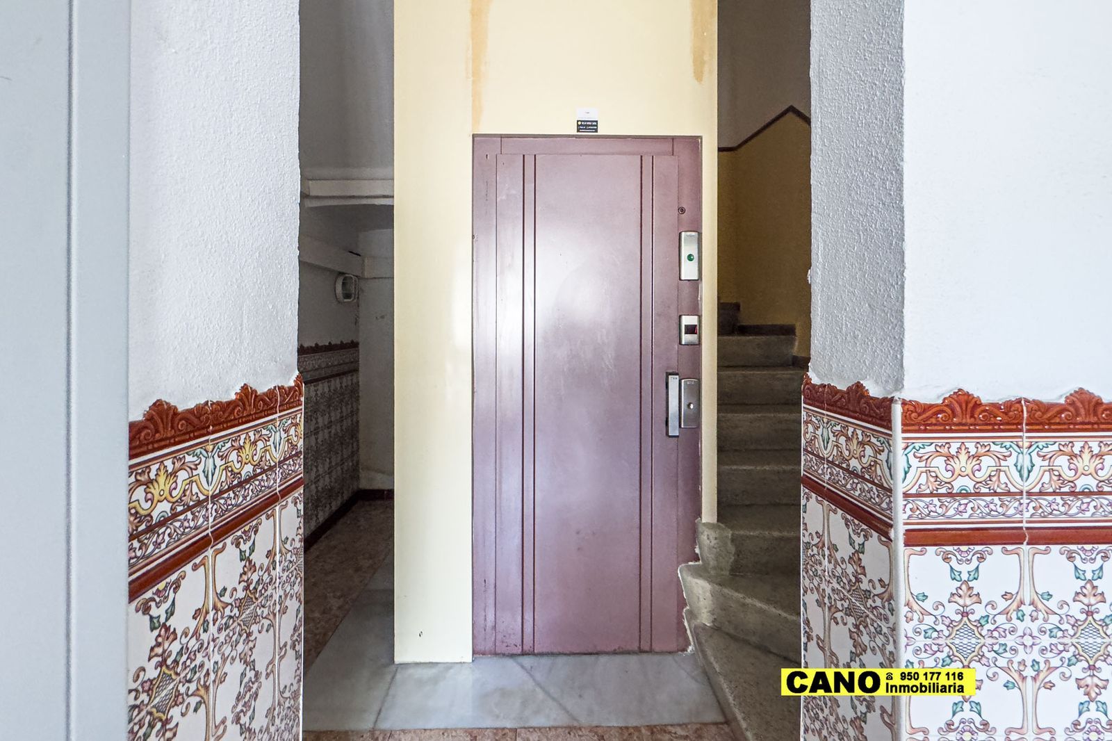 Flat for sale in  Almería Capital  with Terrace