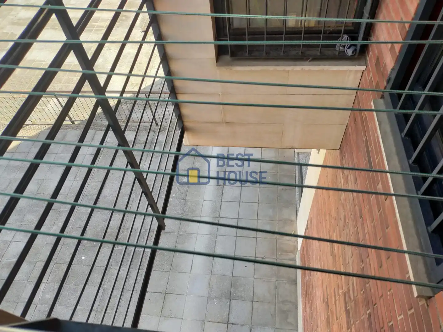 Terrasse von Wohnung zum Verkauf in León Capital  mit Heizung, Privatgarten und Abstellraum