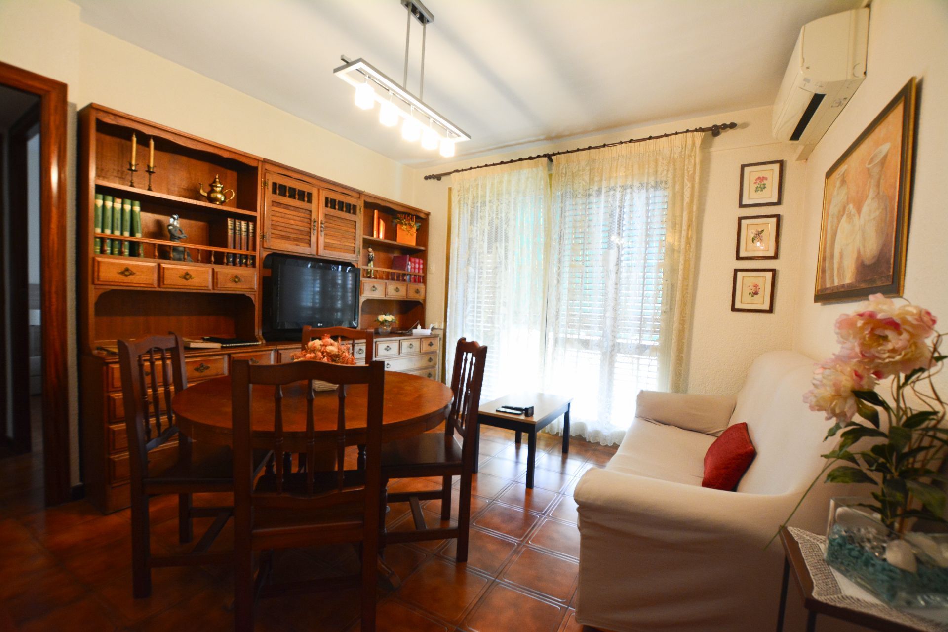 Living room of Flat for sale in Santa Coloma de Gramenet  with Air Conditioner and Terrace