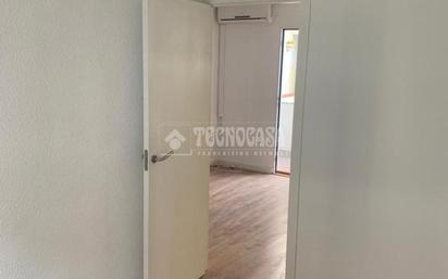 Flat for sale in  Madrid Capital  with Air Conditioner