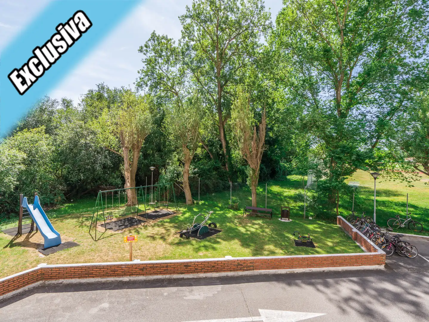 Jardí de Pis en venda en Laredo amb Calefacció, Parquet i Terrassa