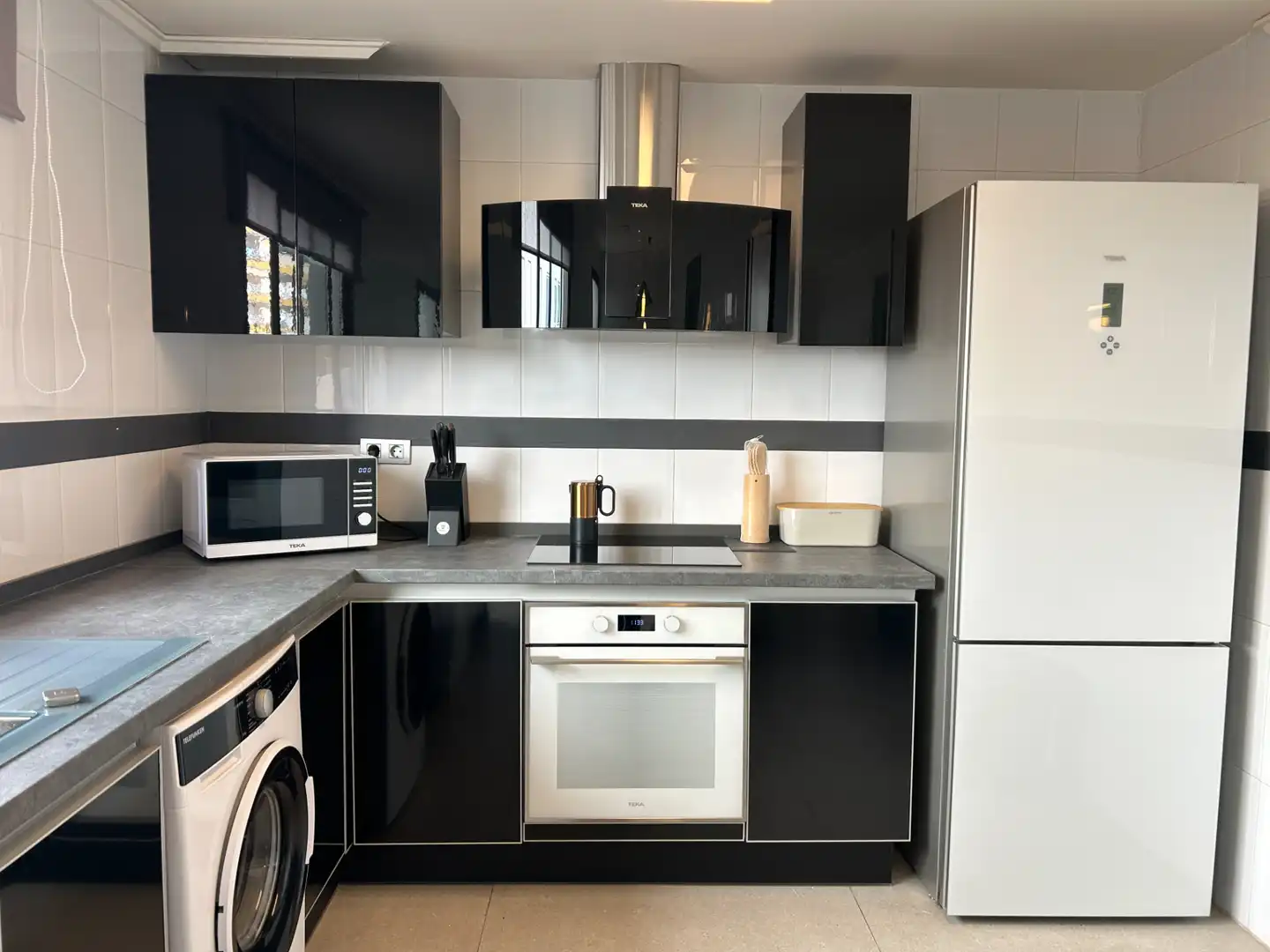 Kitchen of Detached homes for sale in Gandia  with Air Conditioner, Private garden and Terrace