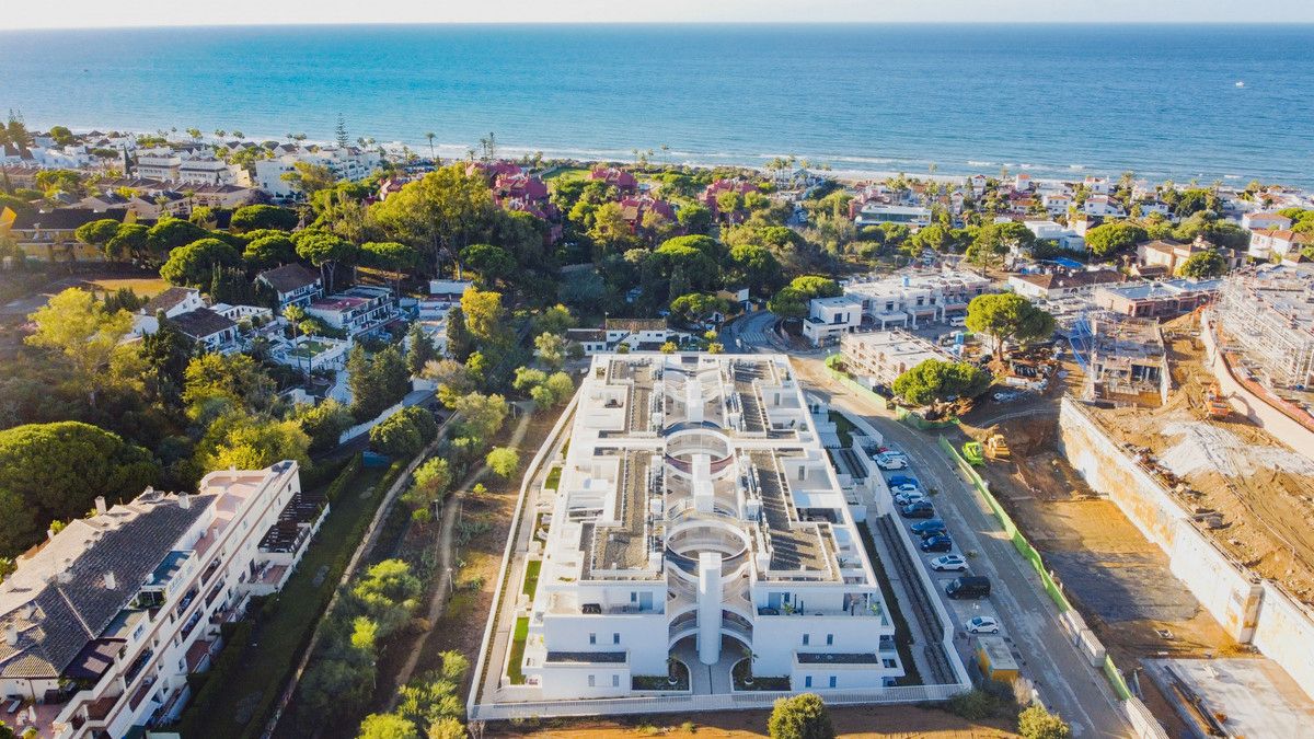 Vista exterior de Piso en venta en Marbella con Aire acondicionado, Terraza y Amueblado