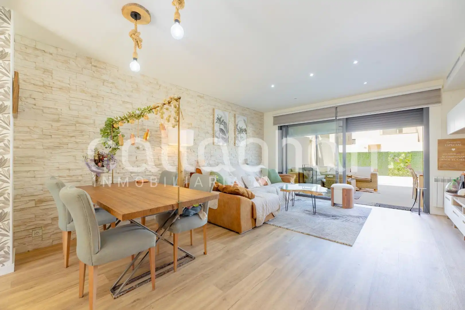 Living room of Detached homes for rent in Paterna  with Air Conditioner, Heating and Private garden