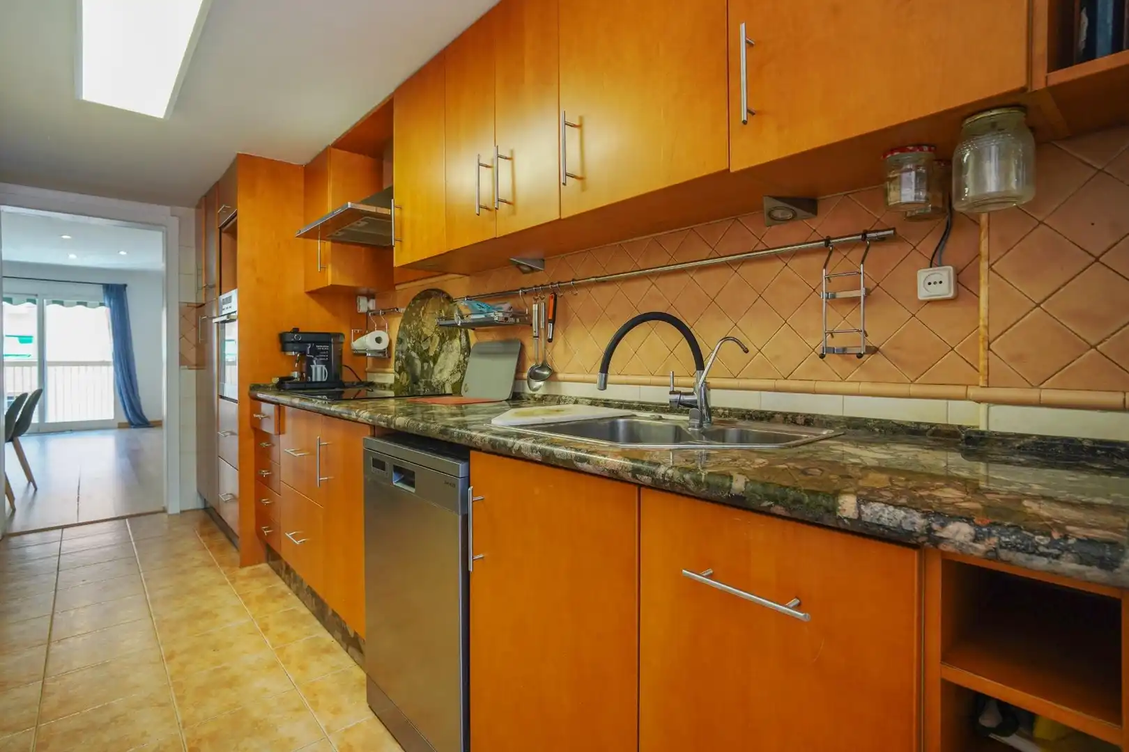 Cocina de Piso de alquiler en Valencia con Aire acondicionado, Calefacción y Terraza