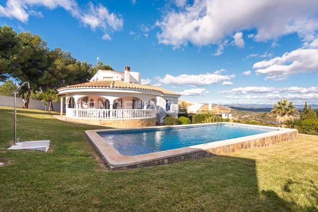 Casa-chalet en Venta en Las Atalayas - Urmi - Cerro de Mar