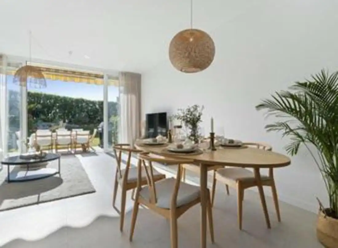 Esszimmer von Einfamilien-Reihenhaus zum Verkauf in Marbella mit Klimaanlage, Terrasse und Balkon
