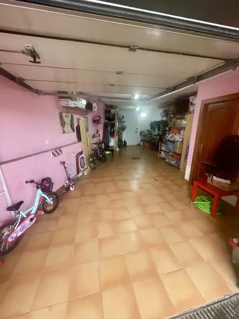 Casa o chalet en venta en Valverde de la Virgen con Balcón