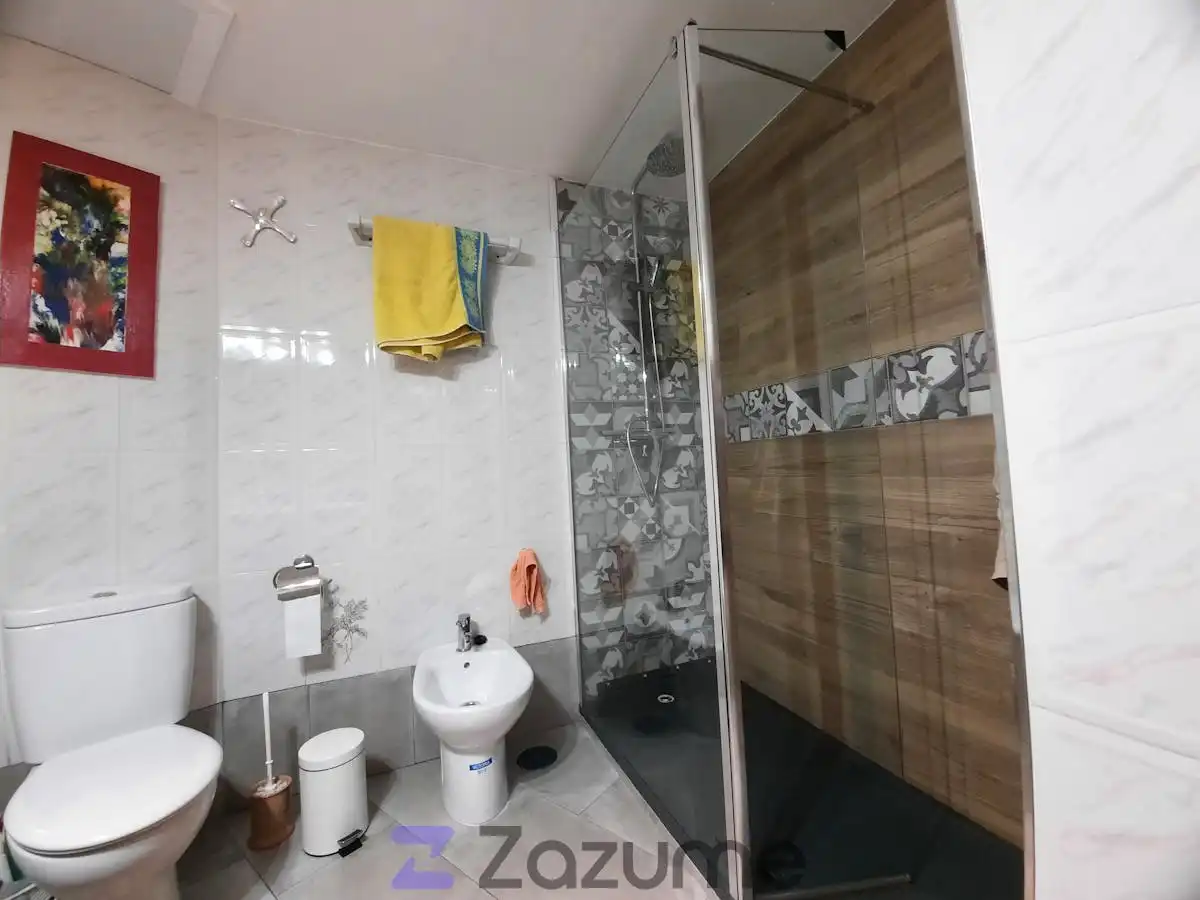 Badezimmer von Wohnungen zur Miete in Benalmádena mit Klimaanlage, Heizung und Privatgarten