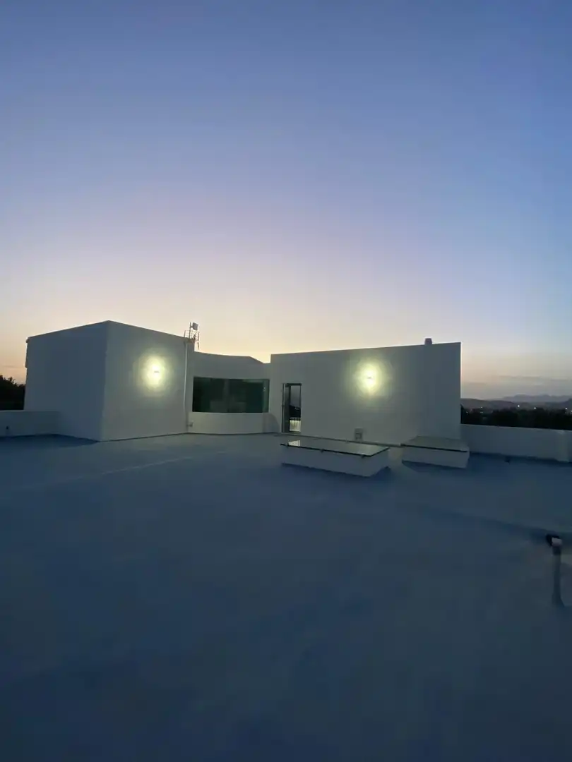 Vista exterior de Casa o xalet en venda en Elda amb Aire condicionat, Jardí privat i Terrassa