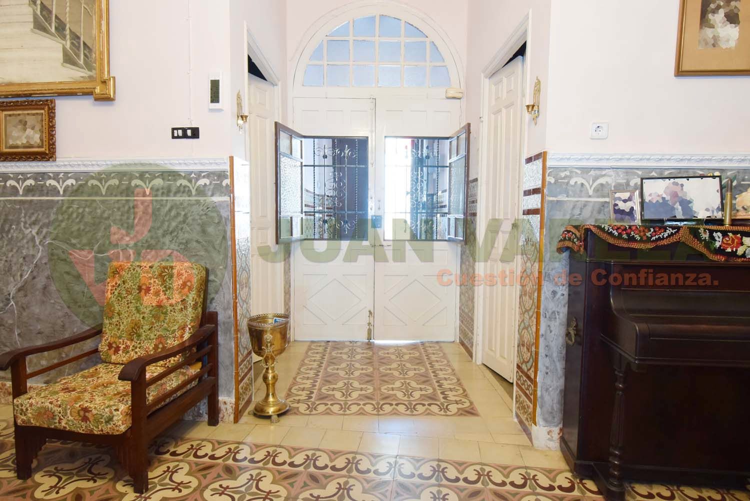 Casa o xalet en venda en Dos Hermanas amb Aire condicionat, Calefacció i Jardí privat