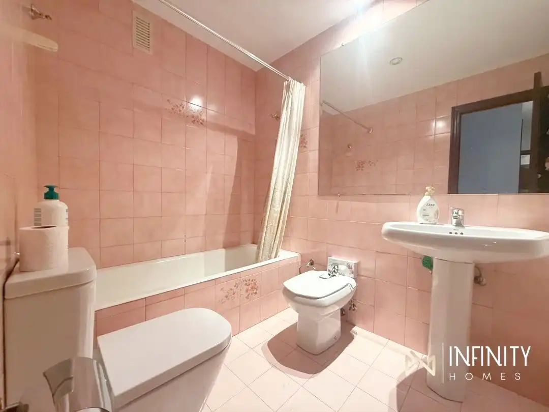 Flat for sale in Cosme Echevarrieta Kalea, Abandoibarra - Guggenheim
