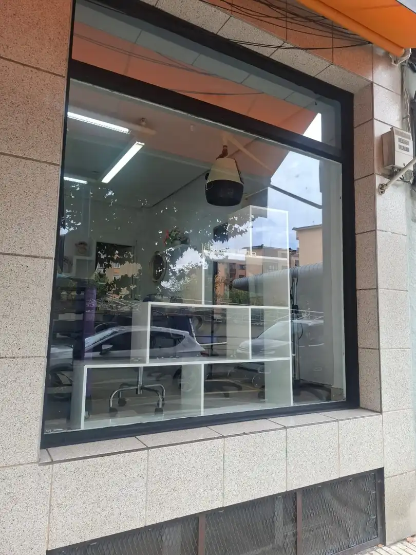 Local comercial en alquiler en Erialdea / Centro