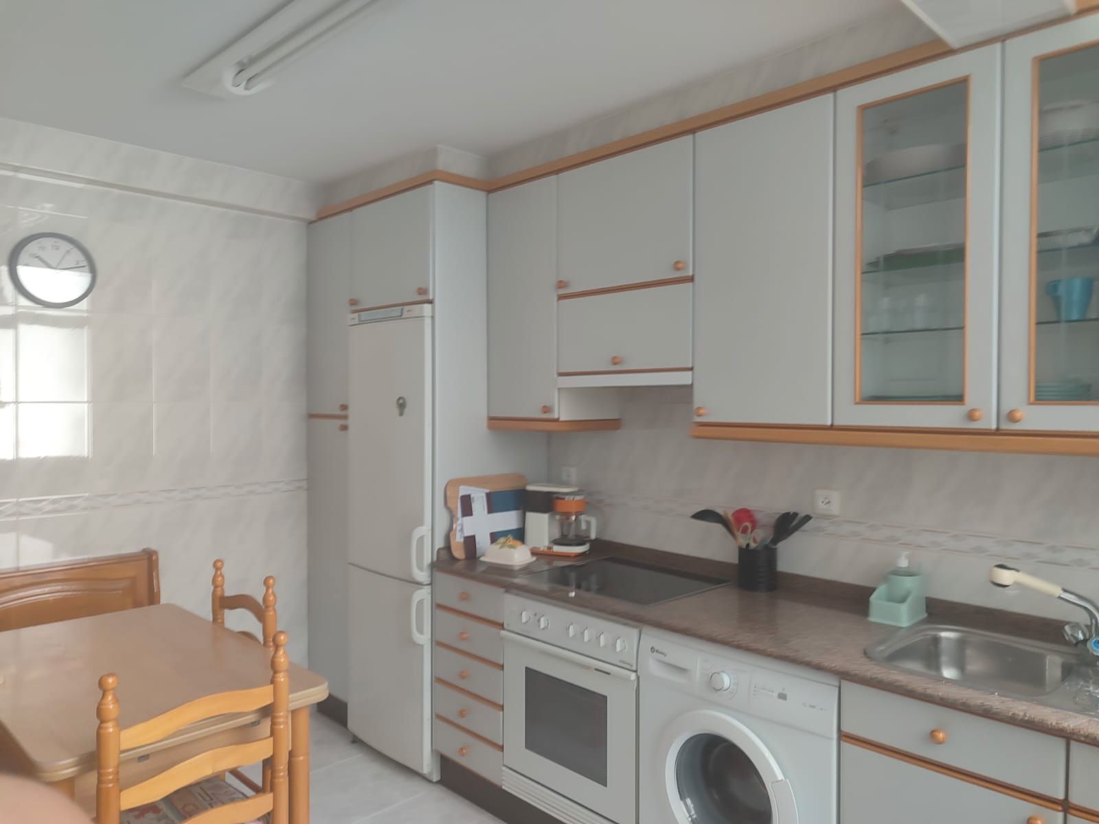 Cuina de Pis de lloguer en A Coruña Capital  amb Parquet, Moblat i Forn