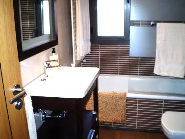 Baño de Apartamento en venta en Madrid con Aire acondicionado, Trastero y Piscina