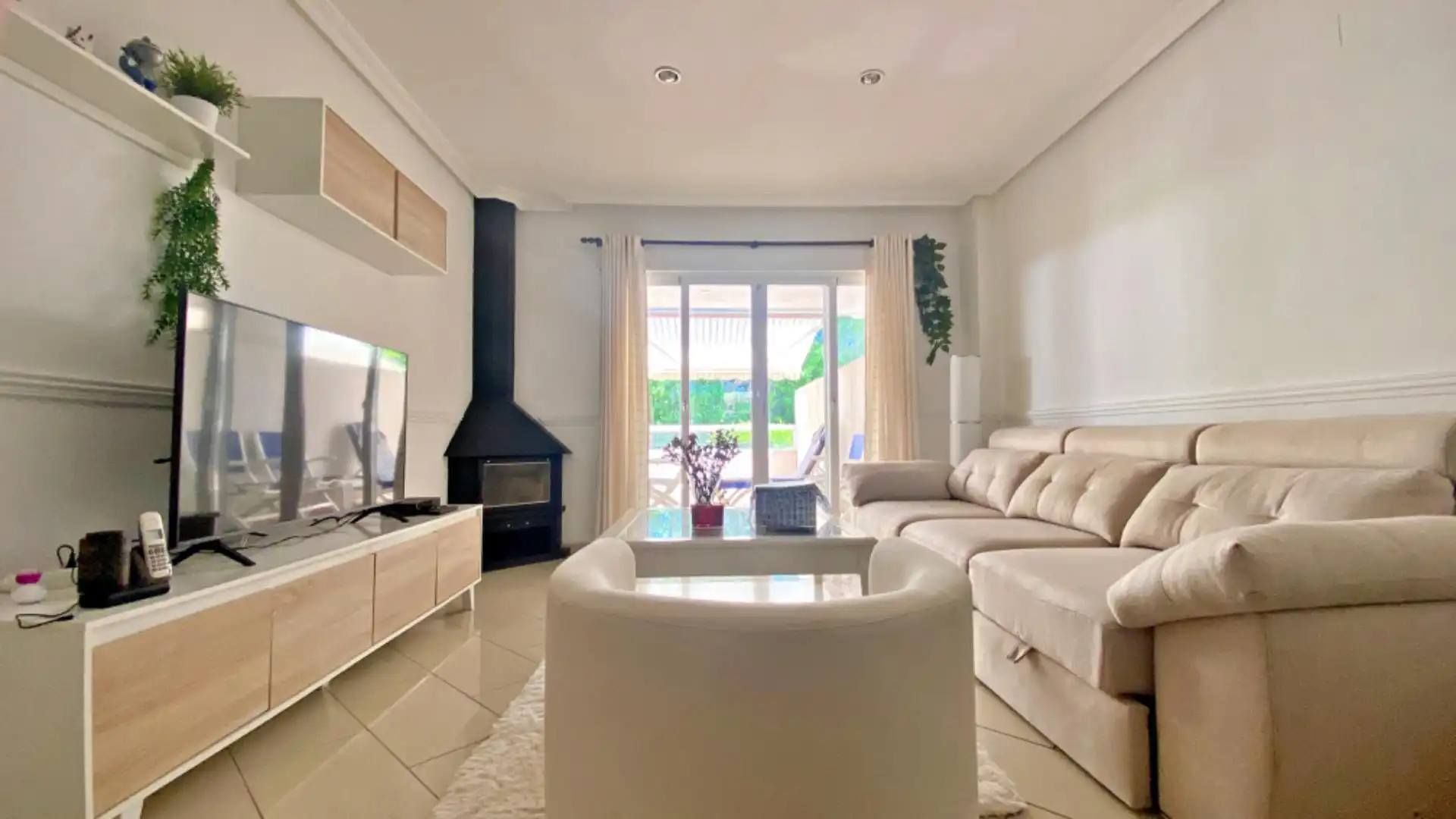Sala d'estar de Planta baixa en venda en Alicante / Alacant amb Aire condicionat, Terrassa i Traster