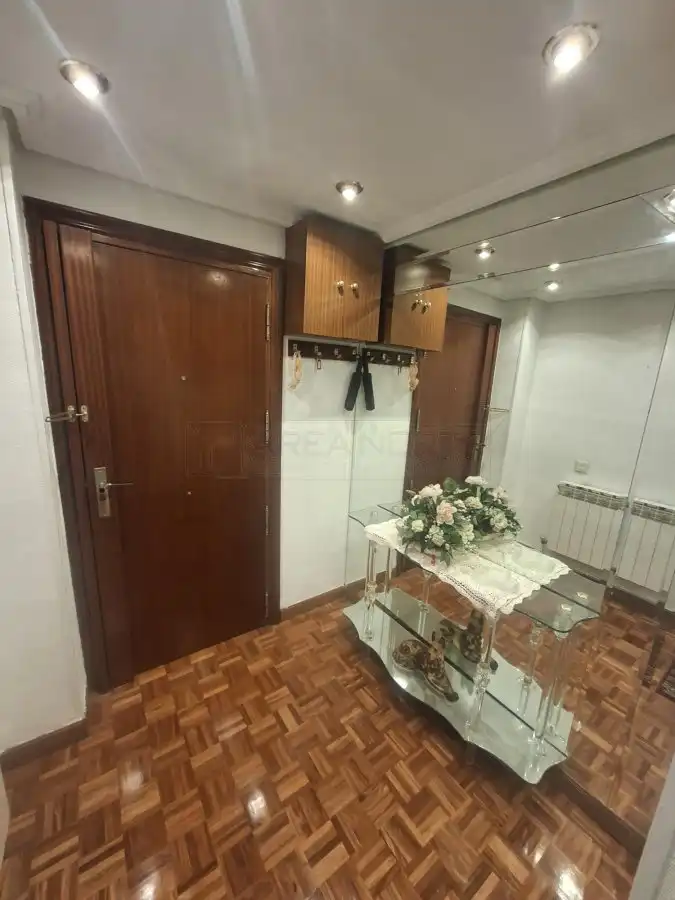 Piso en venta en Vitoria - Gasteiz con Calefacción, Parquet y Trastero