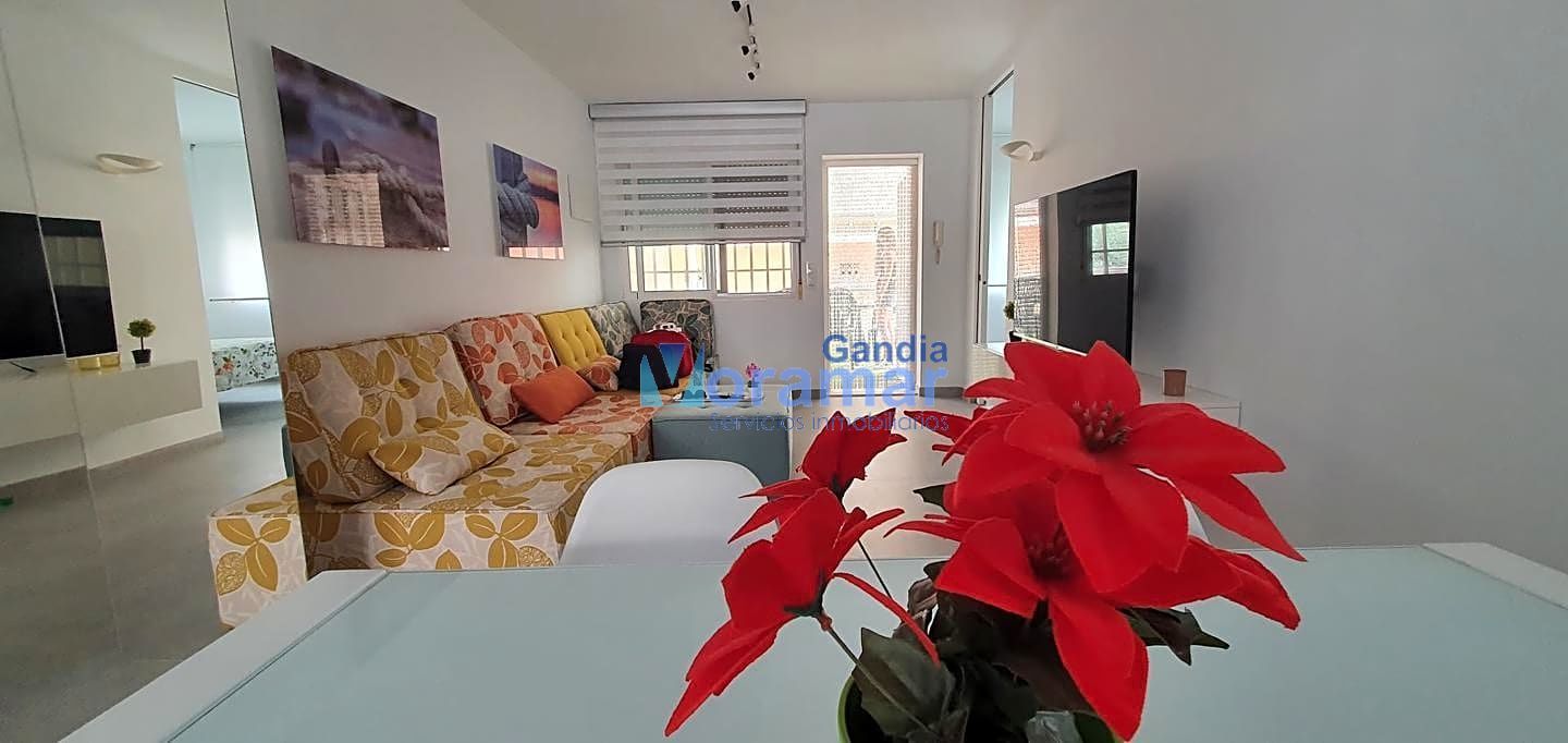 Dormitori de Apartament de lloguer en Daimús amb Aire condicionat, Moblat i Piscina comunitària