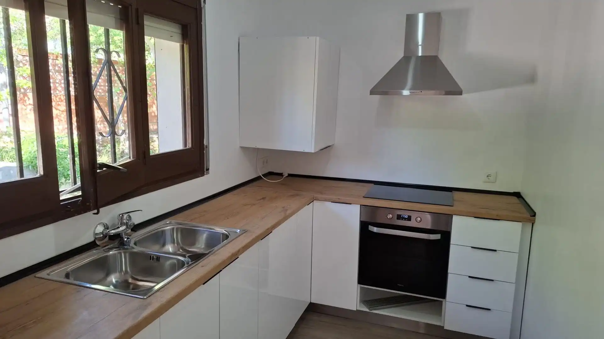 Cocina de Casa o chalet en venta en Vallirana con Terraza