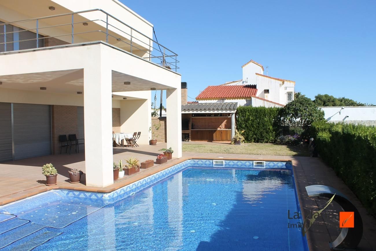 Piscina de Casa o xalet en venda en Alcanar amb Aire condicionat, Calefacció i Jardí privat