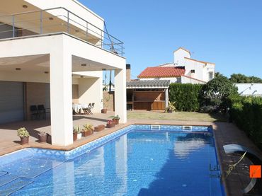 Villa con balcone in vendita a Alcanar