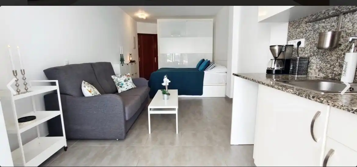Study for rent in Avenida de Tenerife, Playa del Inglés