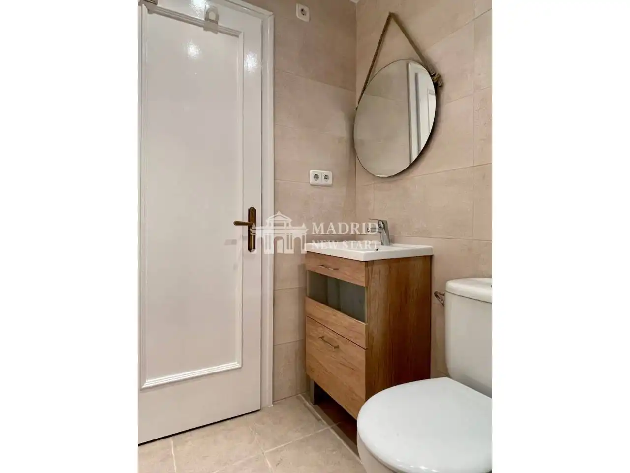 Baño de Piso de alquiler en Madrid con Aire acondicionado, Calefacción y Trastero