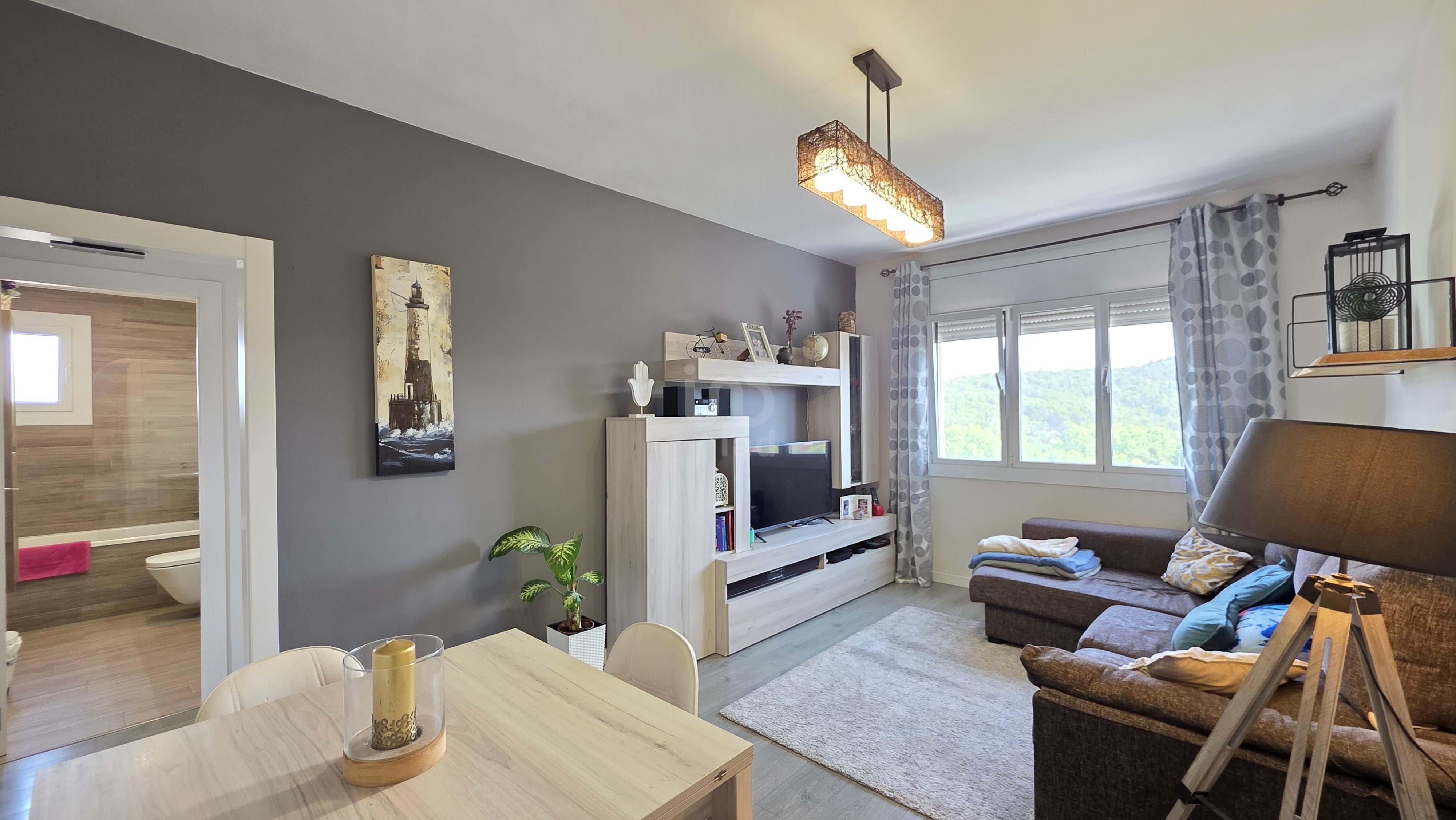 Living room of Flat for sale in Cerdanyola del Vallès  with Air Conditioner, Heating and Terrace