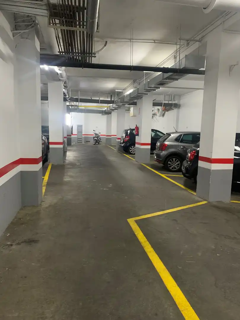 Einzelparkplatz zur Miete in Carrer de Déu i Mata 150, imagen 6