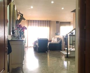 Sala d'estar de Àtic en venda en Lucena amb Aire condicionat, Terrassa i Piscina