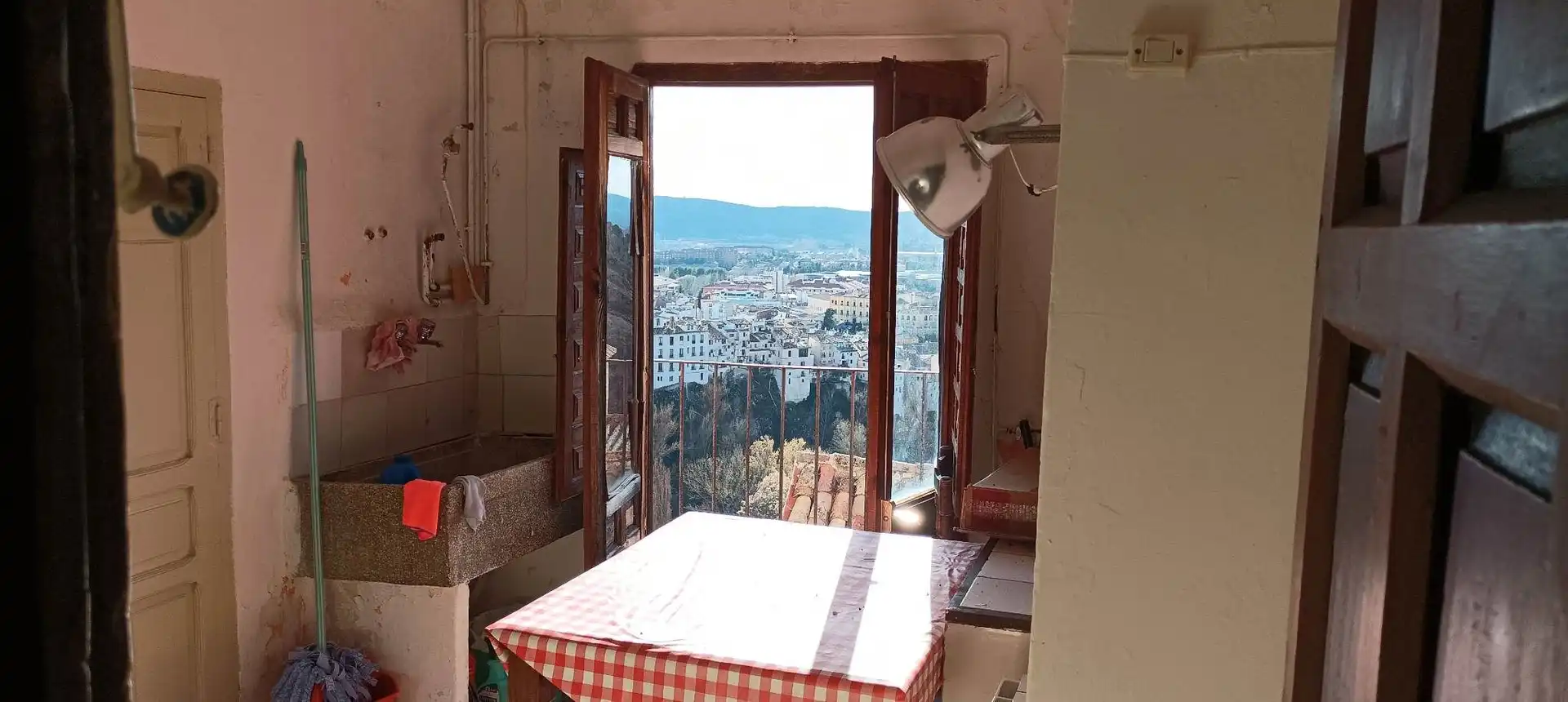 Dormitori de Casa o xalet en venda en Cuenca amb Calefacció i Balcó