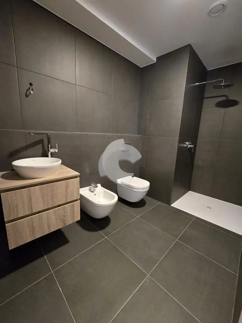 Bathroom of Flat for sale in Ourense Capital   with Heating, Terrace and Storage room