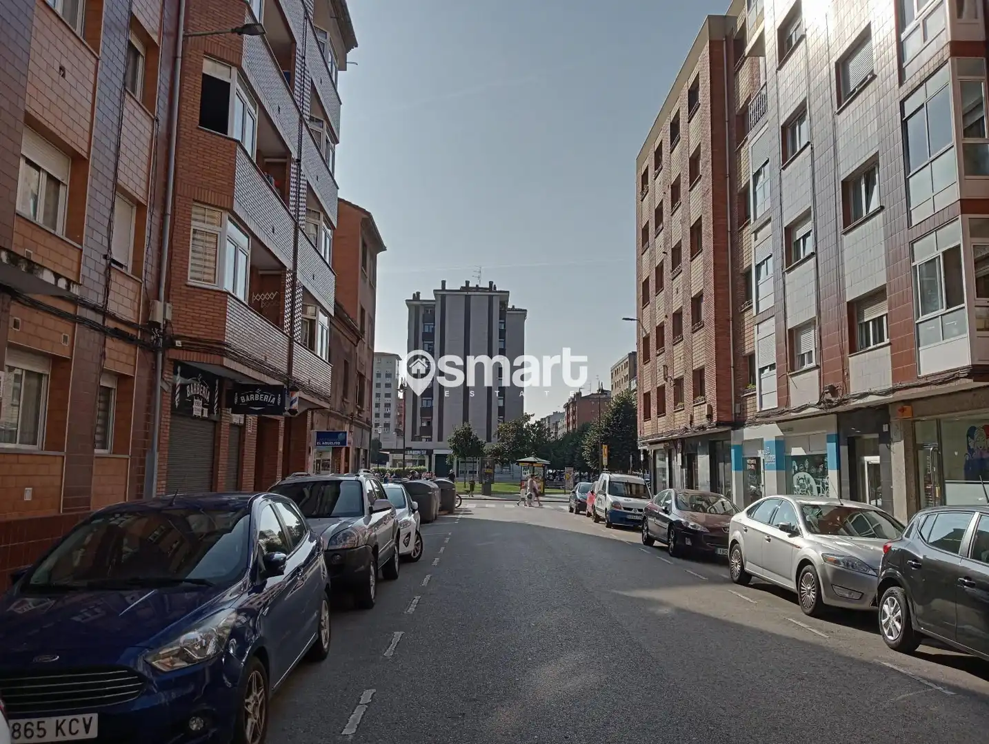 Vista exterior de Piso en venta en Gijón  con Calefacción