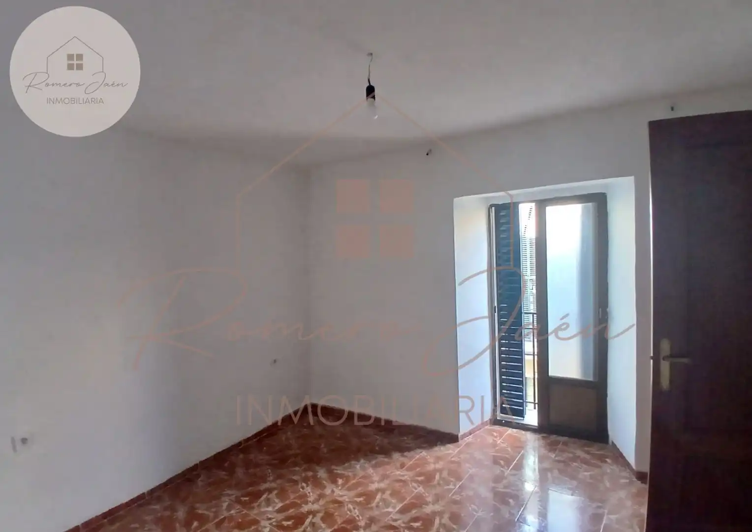 Sala d'estar de Casa o xalet en venda en Jaén amb Terrassa