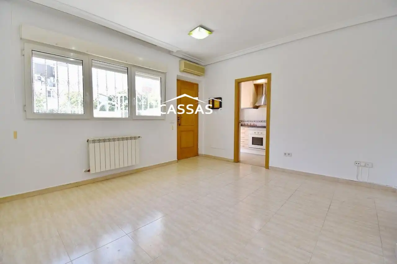 Sala de estar de Planta baja en venta en Torrejón de Ardoz con Aire acondicionado y Piscina comunitaria