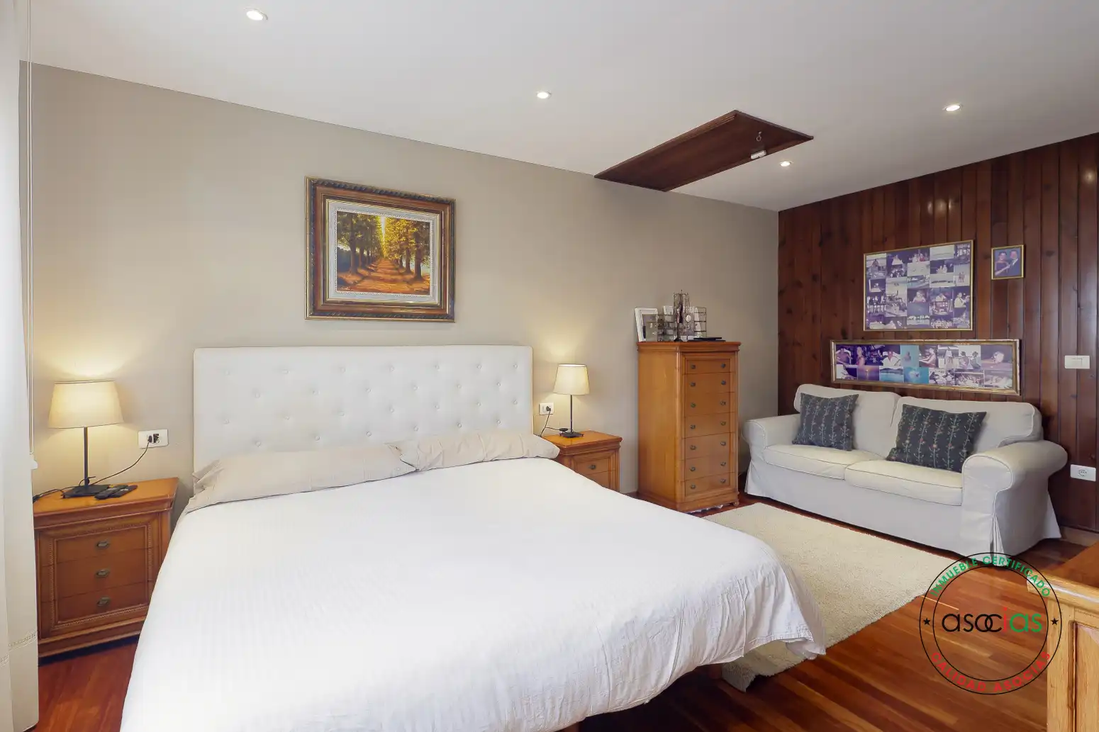 Dormitori de Casa adosada en venda en Gijón  amb Calefacció, Jardí privat i Terrassa