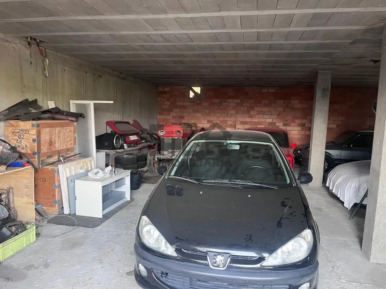 Parking de Casa o chalet en venta en Lobios con Calefacción y Jardín privado