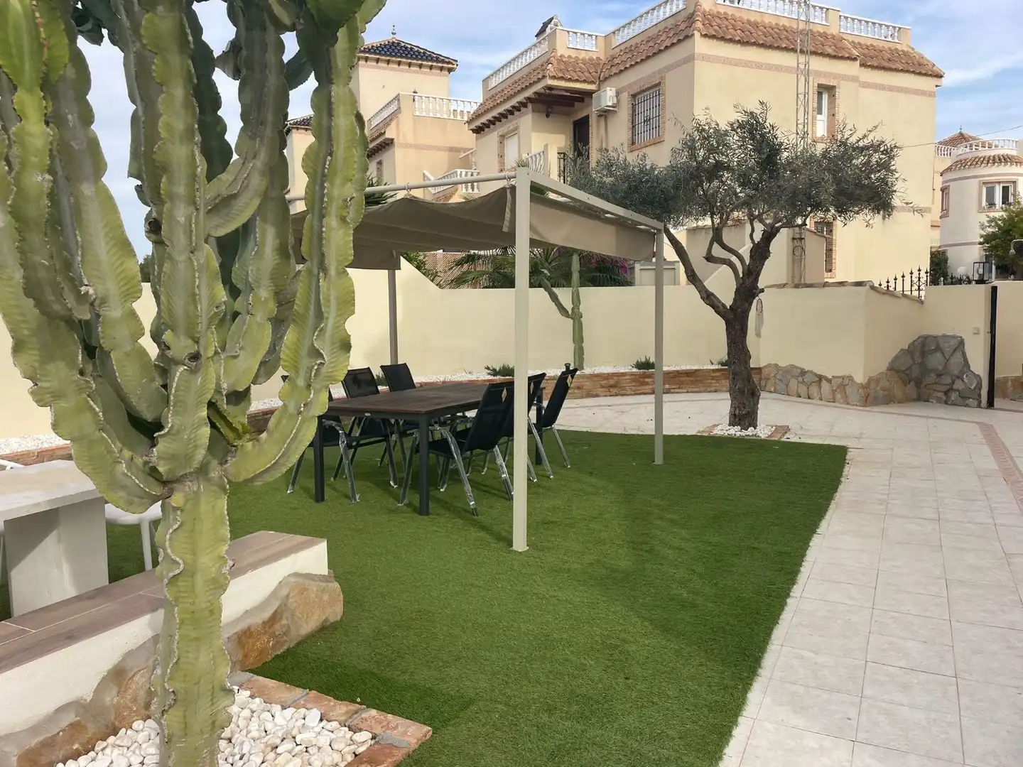 Terrasse von Wohnungen zum Verkauf in Orihuela mit Klimaanlage, Schwimmbad und Möbliert