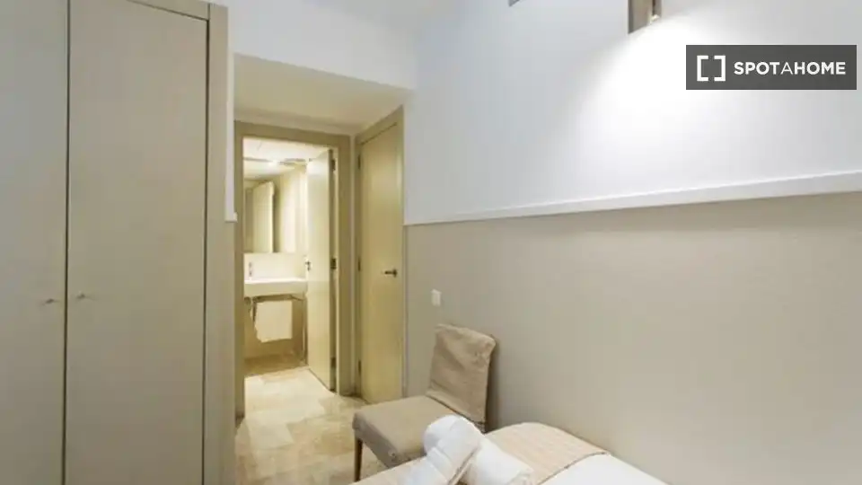 Flat with terrace to rent in Ciutat Vella, imagen 16