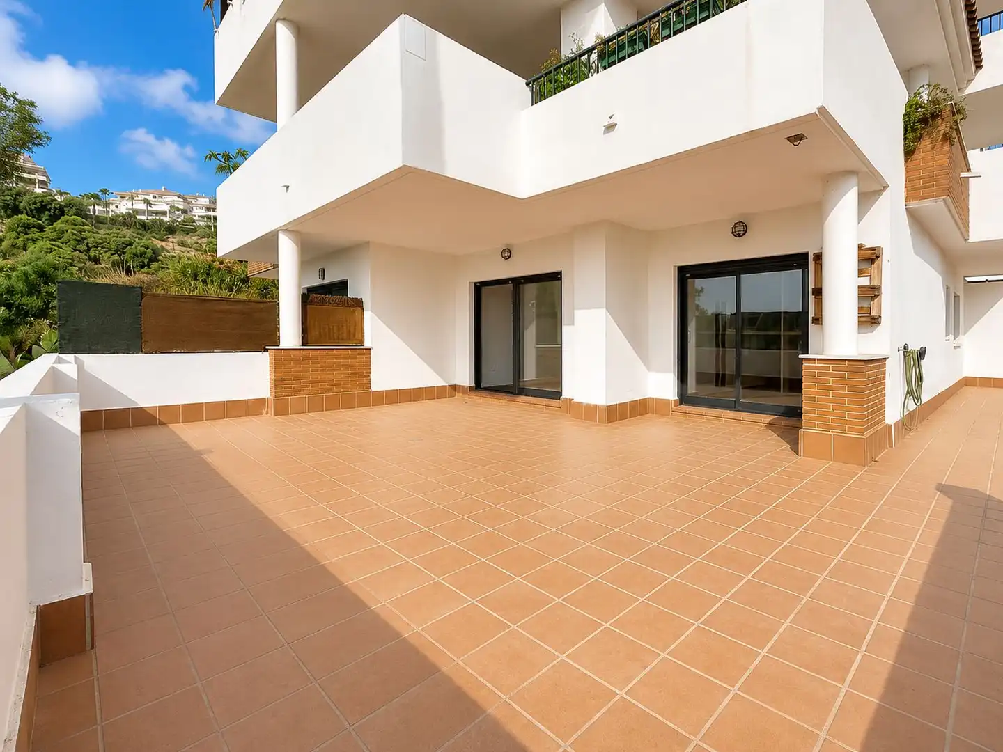 Terrassa de Apartament en venda en Mijas amb Aire condicionat, Calefacció i Jardí privat