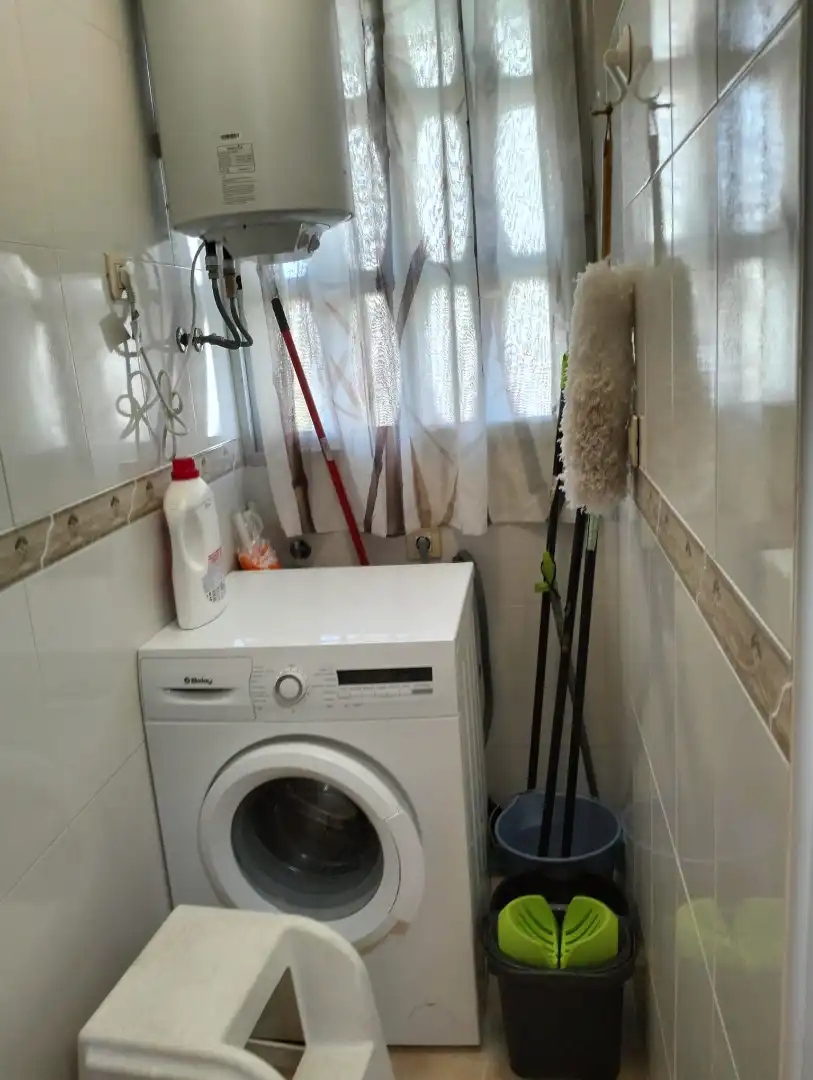 Baño de Apartamento de alquiler en Benicasim / Benicàssim con Terraza, Amueblado y Lavadora