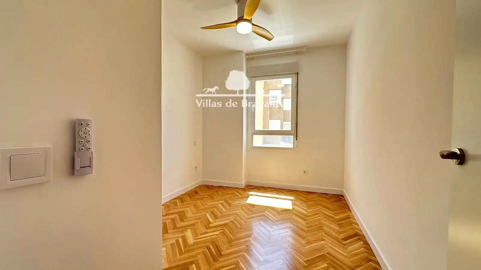 Dormitori de Pis de lloguer en San Lorenzo de El Escorial amb Aire condicionat, Calefacció i Parquet